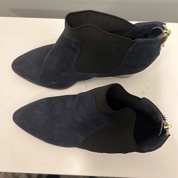 Fioni Women's Black Classic Block Heel Tight Ankle Bootie Boots Size 8 - Picture 8 of 9